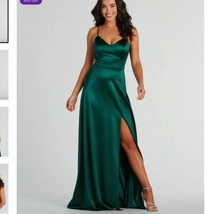 Ansley V-Neck Lattice A-Line Satin Formal Dress (NWT) SIZE 11